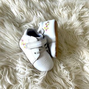 Prewalker white striderite booties